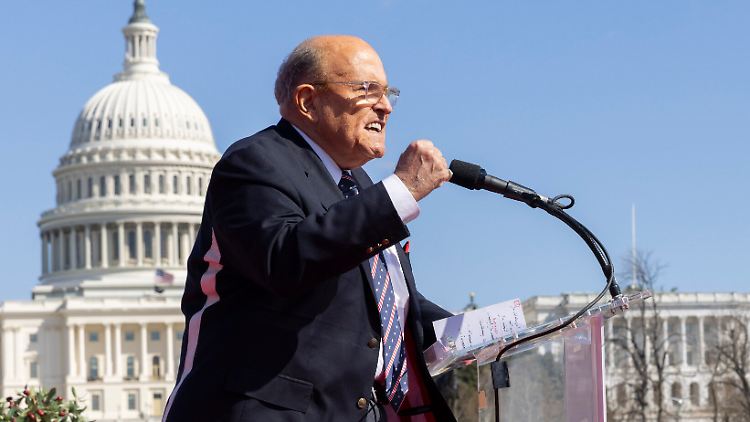 Trumps Ex-Anwalt Rudy Giuliani bei Unfall schwer verletzt