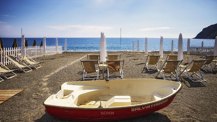 "Je blauer das Meer, desto lebloser ist es"