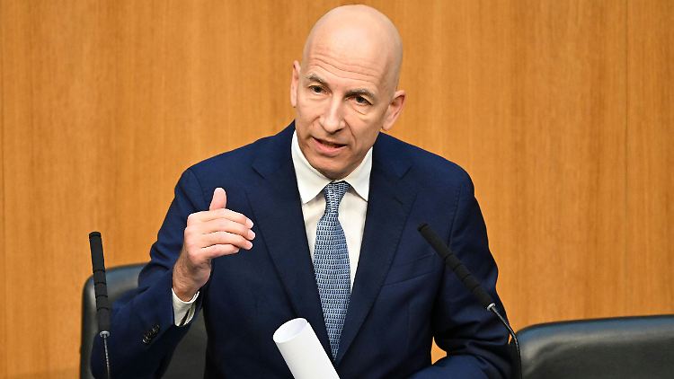 Neuer Notenbank-Chef in Österreich übernimmt - kommt ein Kurswechsel?