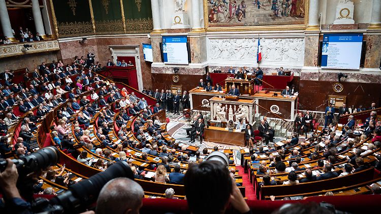 Frankreichs Premier Bayrou verliert Vertrauensabstimmung