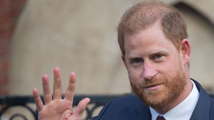 Prinz Harry reist am Todestag der Queen nach London