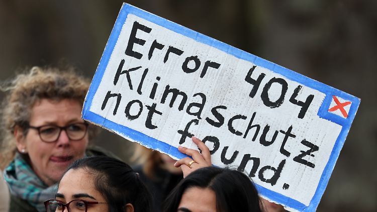 Der IGH stärkt Klimaklagen. Deutsche Autobauer? Freuen sich