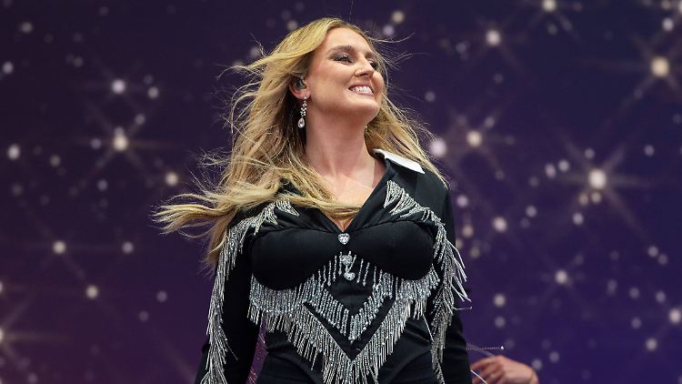 Perrie Edwards verkündet erneute Schwangerschaft