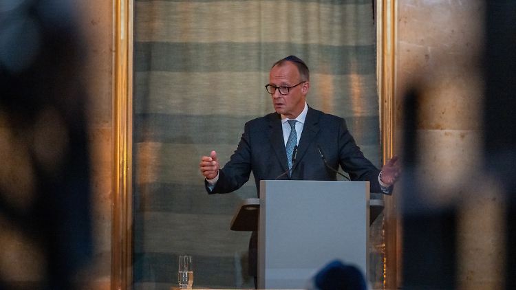 Merz kämpft bei Münchner Synagogen-Eröffnung mit den Tränen