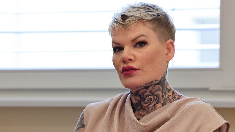 Melanie M&uuml;ller muss sich hinten anstellen