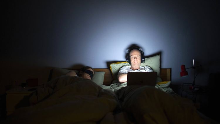 Lässt Schlaflosigkeit das Gehirn schneller altern?