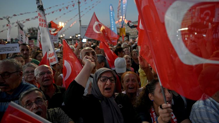 Türkei nimmt dutzende weitere Oppositionspolitiker fest