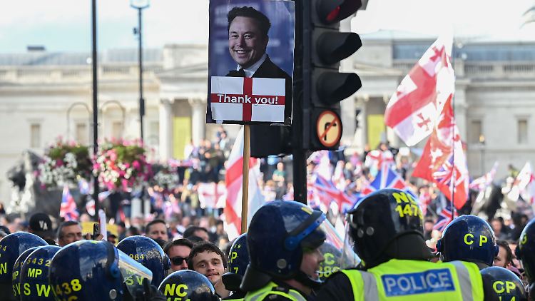 London reagiert scharf auf Rede von Elon Musk bei Demo