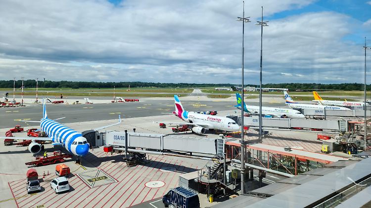 Kerosin-Engpass zwingt Hamburger Flughafen zu Flugstreichungen