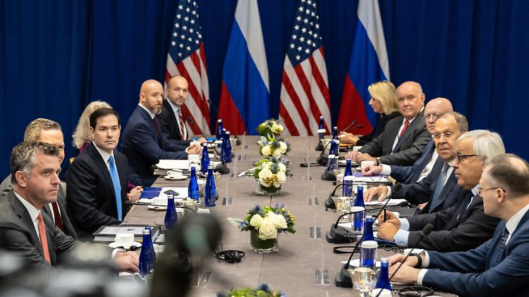 Rubio verlangt von Lawrow "sinnvolle Schritte" f&uuml;r Frieden in der Ukraine