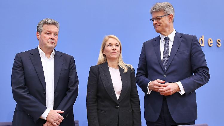 Verkehrsminister Schnieder verteidigt seine Personalwahl