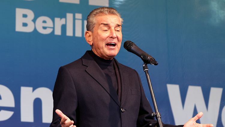 Hunderte diskutieren in Klütz über Friedman-Ausladung