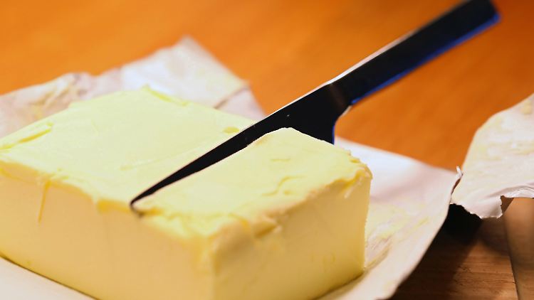 Butterpreis fällt auf Zweijahrestief