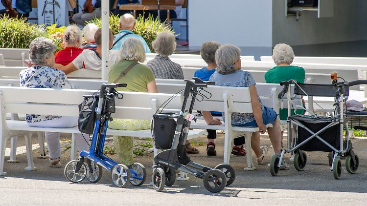 Sozialverband kritisiert mögliche Pflegestufe-Streichung scharf