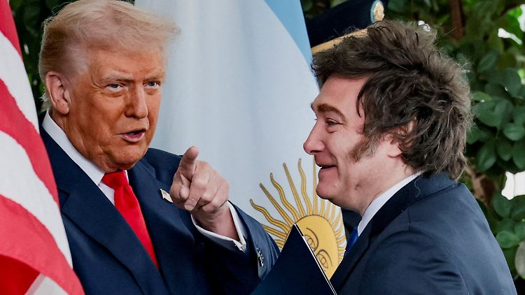 Trump droht und säuselt mit Milei über umstrittenen 20-Milliarden-Rettungsring