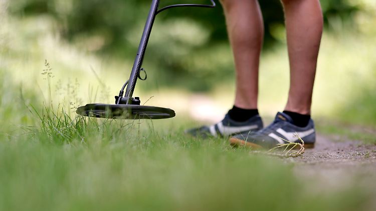 Sondengänger entdeckt bei Hildesheim römischen Silberschatz