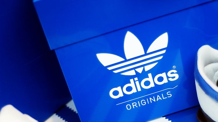 Adidas meldet Rekordumsatz - Tarif-Streit droht zu eskalieren
