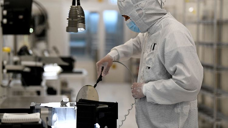 Regierung k&uuml;ndigt Ma&szlig;nahmen gegen Chip-Abh&auml;ngigkeit vom Ausland an