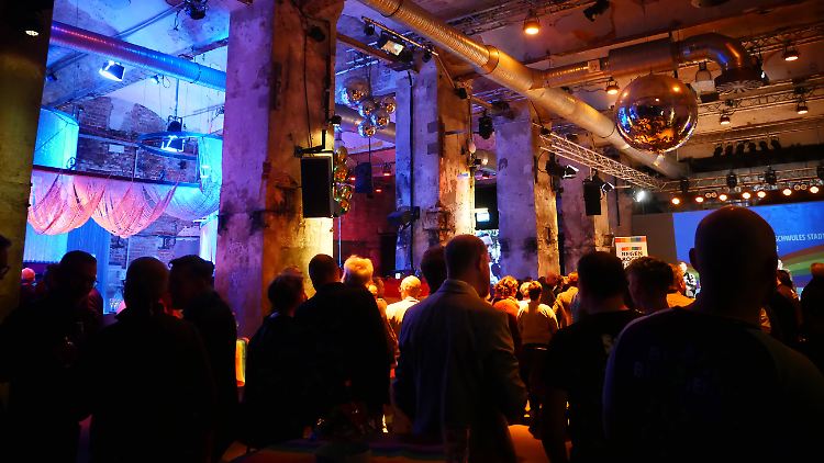 Das "SchwuZ" macht dicht