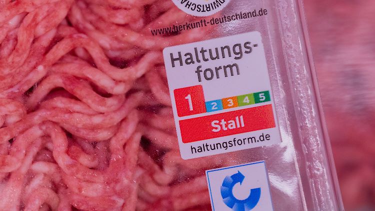 Aldi setzt in Zukunft auf Fleisch aus höheren Haltungsformen