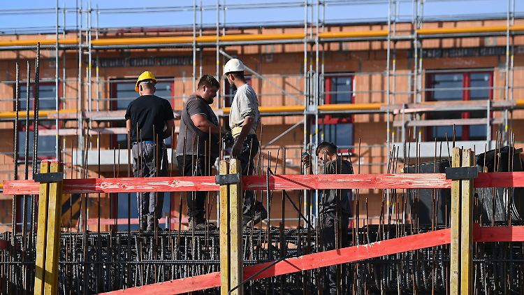 IW rechnet mit deutlich weniger neu gebauten Wohnungen