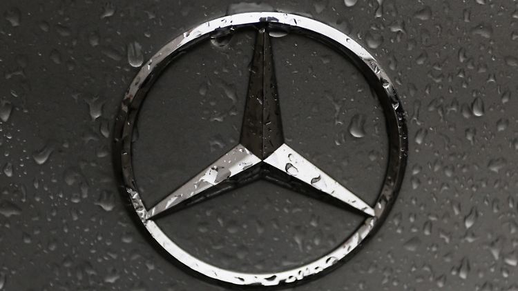 Gewinn bei Mercedes bricht um knapp ein Drittel ein