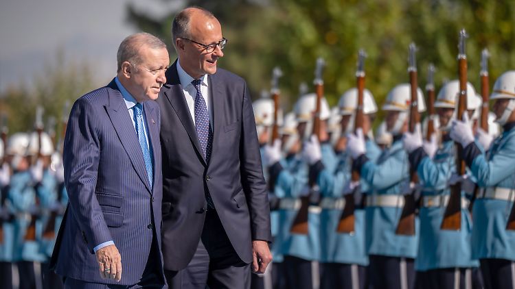 SPD und Grüne kritisieren Merz-Auftritt bei Erdogan scharf