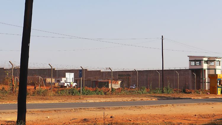 Trump schickt Migranten in ber&uuml;chtigtes afrikanisches Gef&auml;ngnis